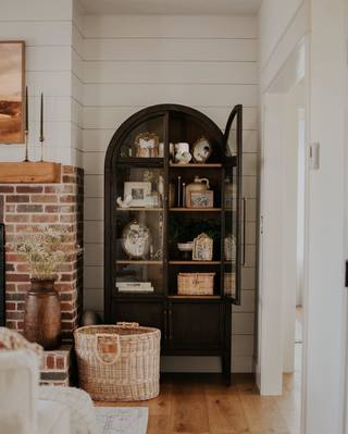 Hendi Furniture