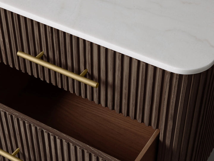 Fanny Closed Nightstand