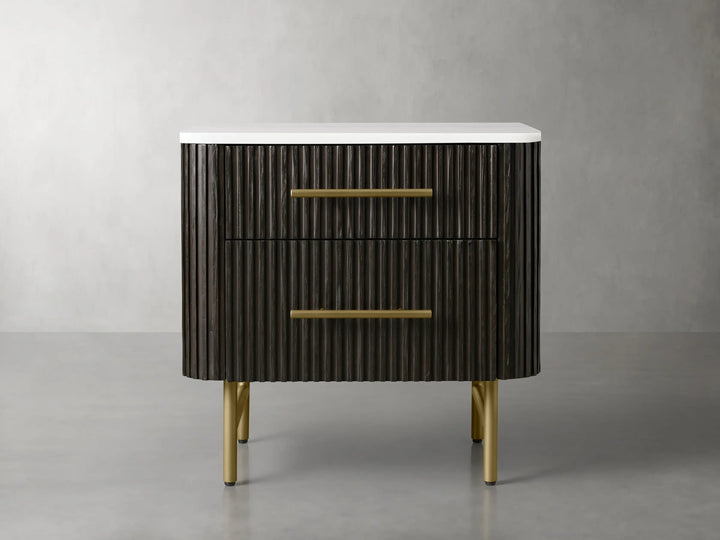Fanny Closed Nightstand