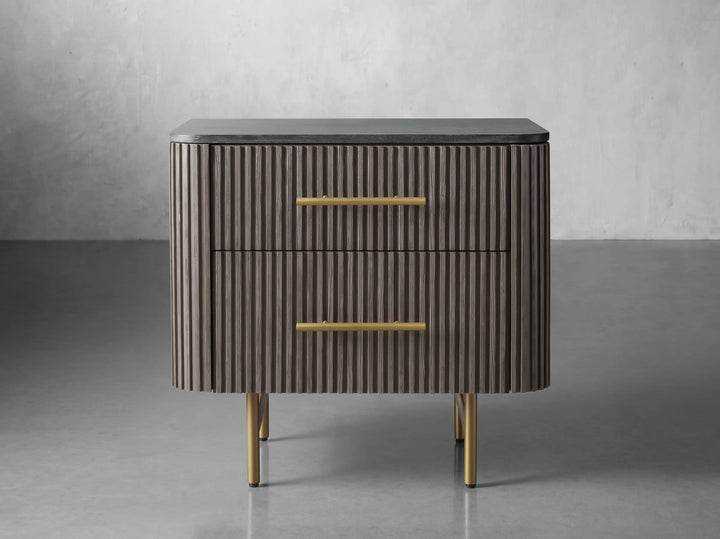 Fanny Closed Nightstand