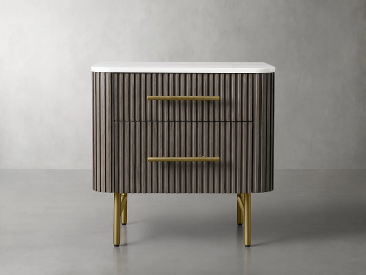 Fanny Closed Nightstand