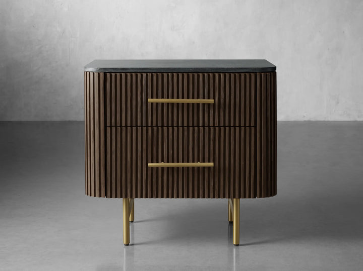 Fanny Closed Nightstand