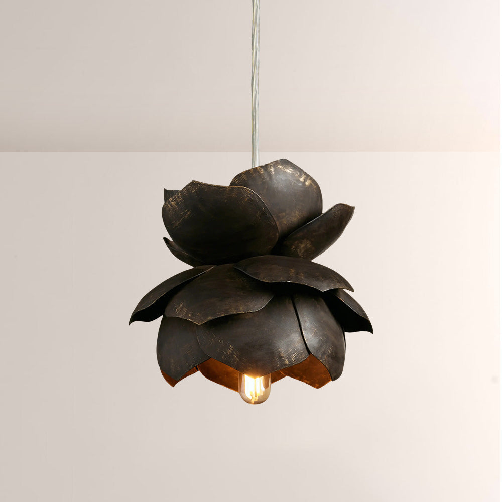 Lorcis Round Pendant