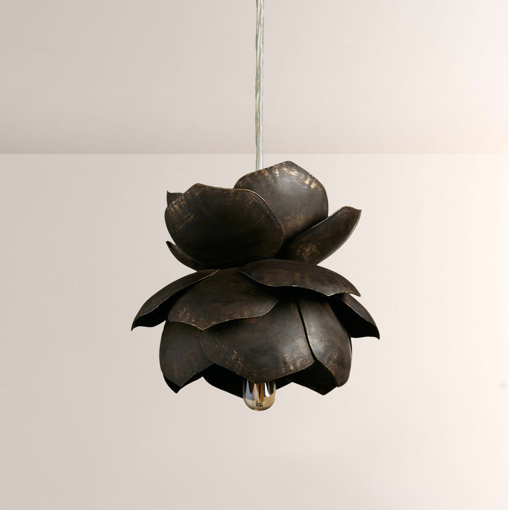 Lorcis Round Pendant