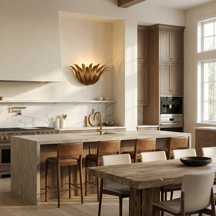 Metild Palm Leaf & Brass Sconce