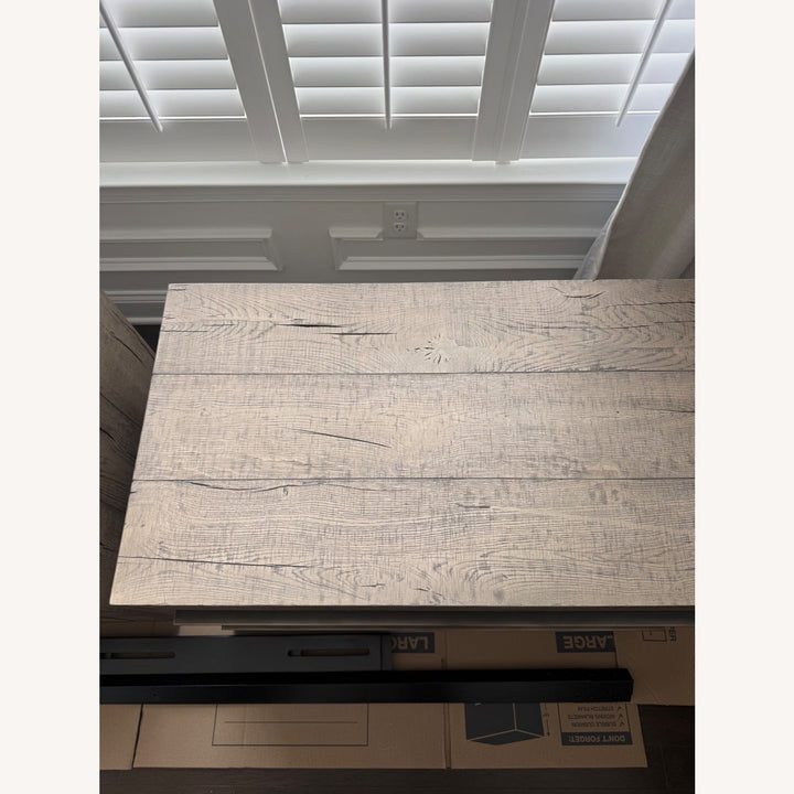 Oak 2-Drawer Nightstand
