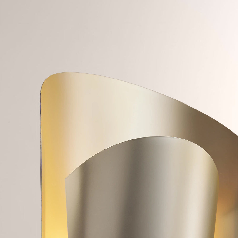 Streko Metal Wall Sconce