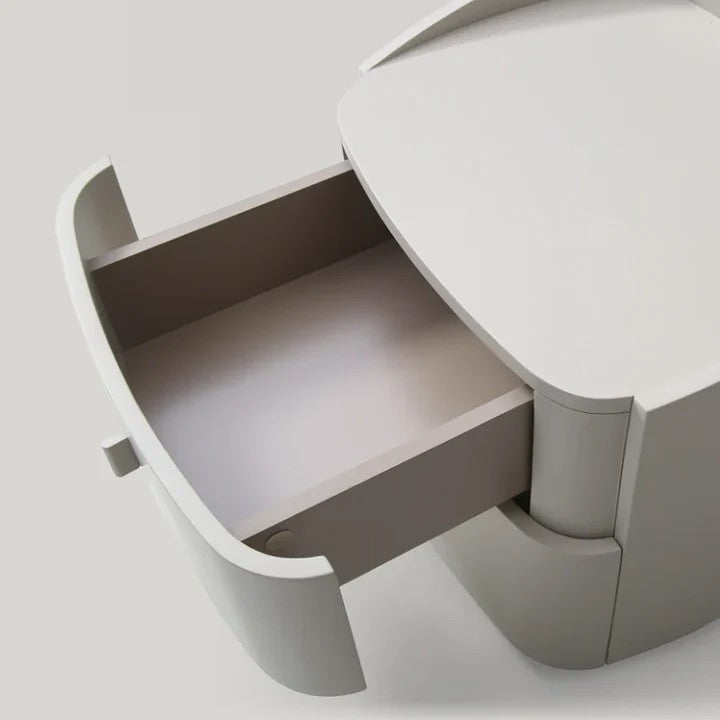 Vartiu Bedside Table